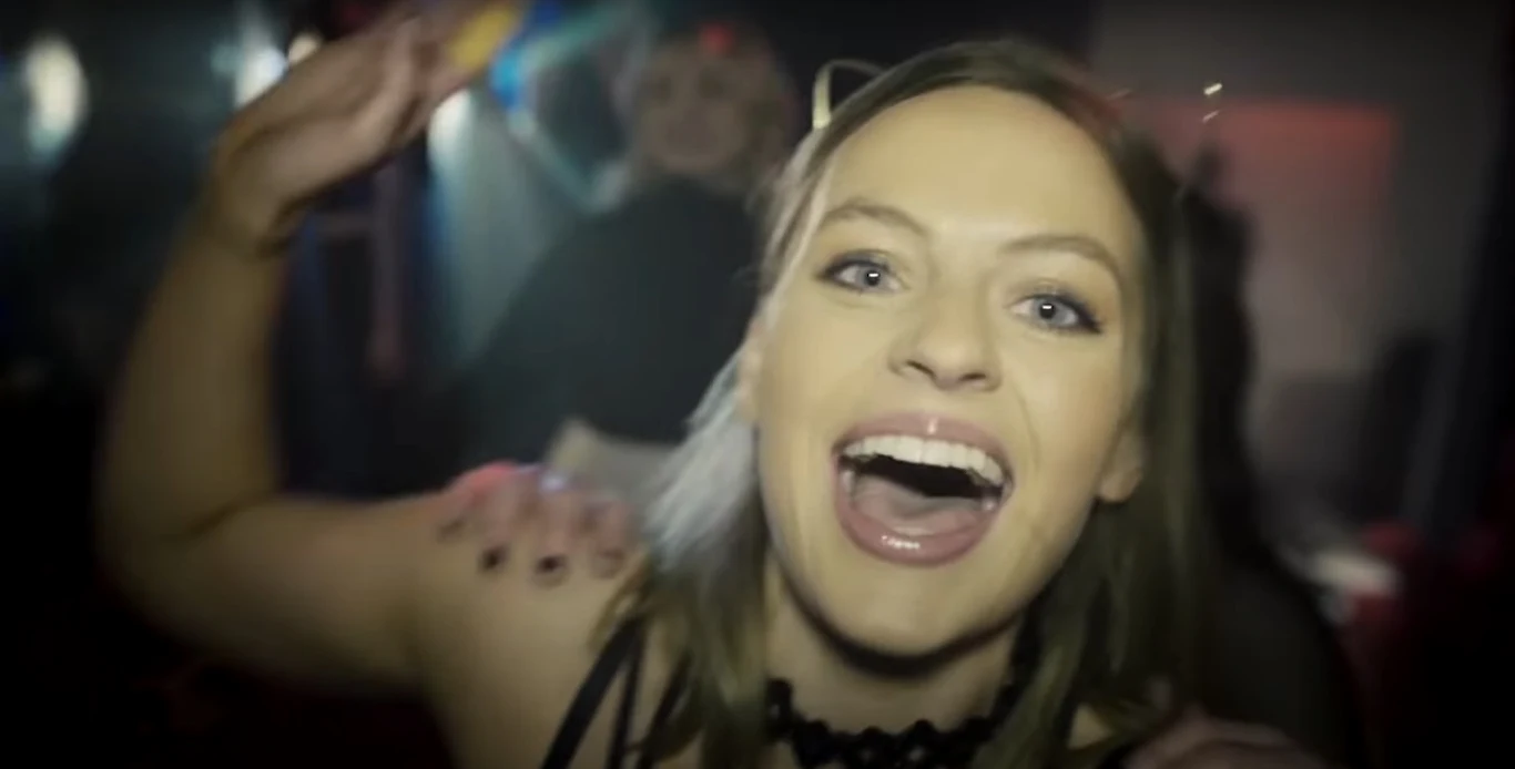 Pewną innowacją w porównaniu z innymi grami FMV będzie właśnie sfera zarządzania. Pewną innowacją w porównaniu z innymi grami FMV będzie właśnie sfera zarządzania.