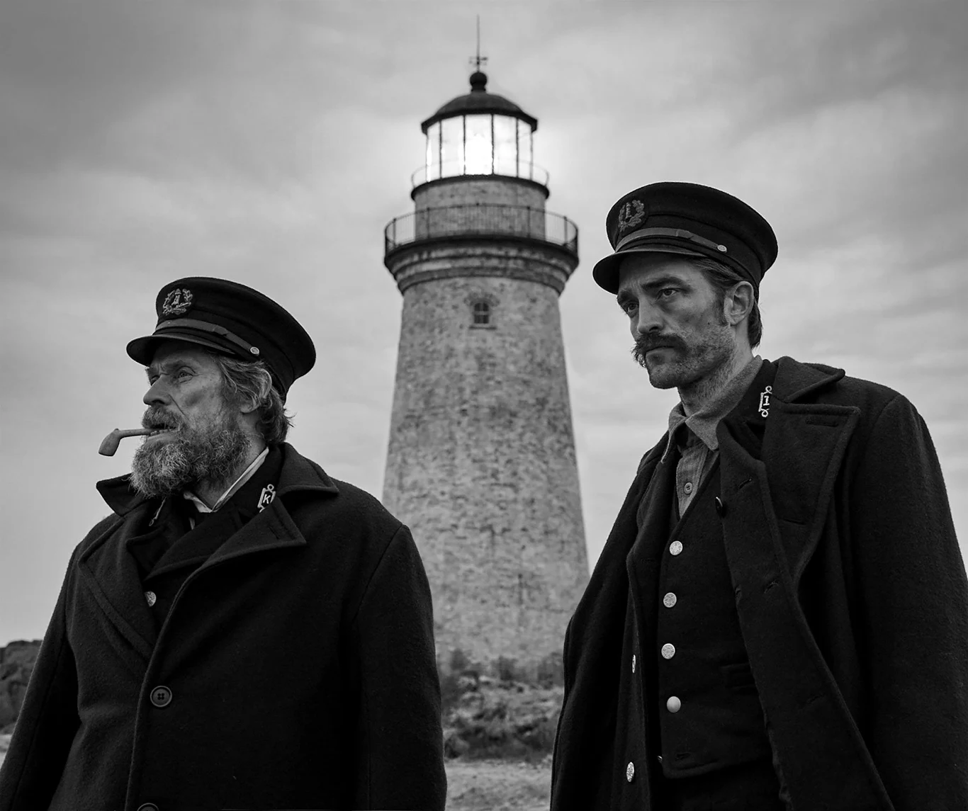 Niedawno aktora, który nie narzeka na brak filmowych propozycji, oglądaliśmy m.in. w kryminale Edwarda Nortona "Osierocony Brooklyn" (2019) oraz w produkcji Netfliksa "Jego ostatnie życzenie" (2020). Najlepszą jego kreacją ostatnich miesięcy był jednak bez wątpienia występ w horrorze "Lighthouse" (2019) Roberta Eggersa, gdzie stworzył hipnotyzujący duet z Robertem Pattinsonem.

Niebawem aktor pojawi się też w najnowszym filmie jednego ze swoich ulubionych reżyserów Wesa Andersona zatytułowanym "Kurier Francuski z Liberty, Kansas Evening Sun" ("The French Dispatch"). Wcześniej mogliśmy go oglądać w takich obrazach twórcy, jak "Podwodne życie ze Stevem Zissou" i "Grand Budapest Hotel". Dafoe pojawi się też w kolejnej produkcji Guillermo del Toro, remake'u klasycznego kryminału z 1947 roku "Nightmare Alley".