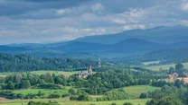 Historia miejscowości sięga XVI wieku. Słynęła na całą środkową Europę z wielkich jarmarków, które odbywały się aż dziesięć razy do roku. Na obszerny rynek jednorazowo spędzano z okolicznych połonin nawet kilka tysięcy sztuk bydła. 