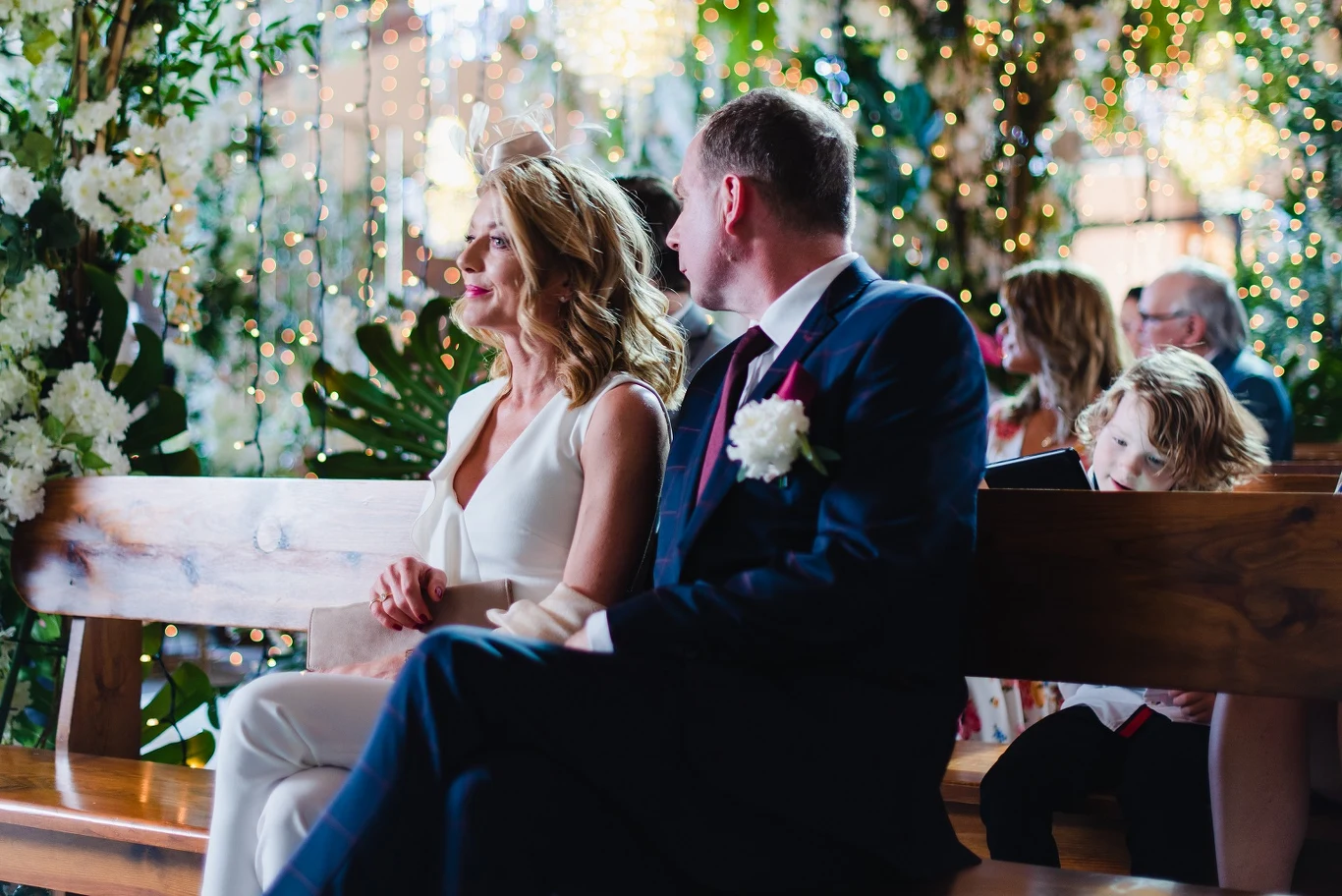 "Gorzko, gorzko!" to najnowsza komedia romantyczna Tomasza Koneckiego - reżysera największych hitów ostatnich dekad, czyli uwielbianych przez widzów super przebojów: "Lejdis", "Testosteron" i "Listy do M. 3". Przezabawna historia podrywacza, który zrobi wszystko, by zdobyć serce pięknej nieznajomej. Nawet jeśli ta, już za dwa tygodnie, ma stanąć na ślubnym kobiercu, by powiedzieć "tak" innemu facetowi.