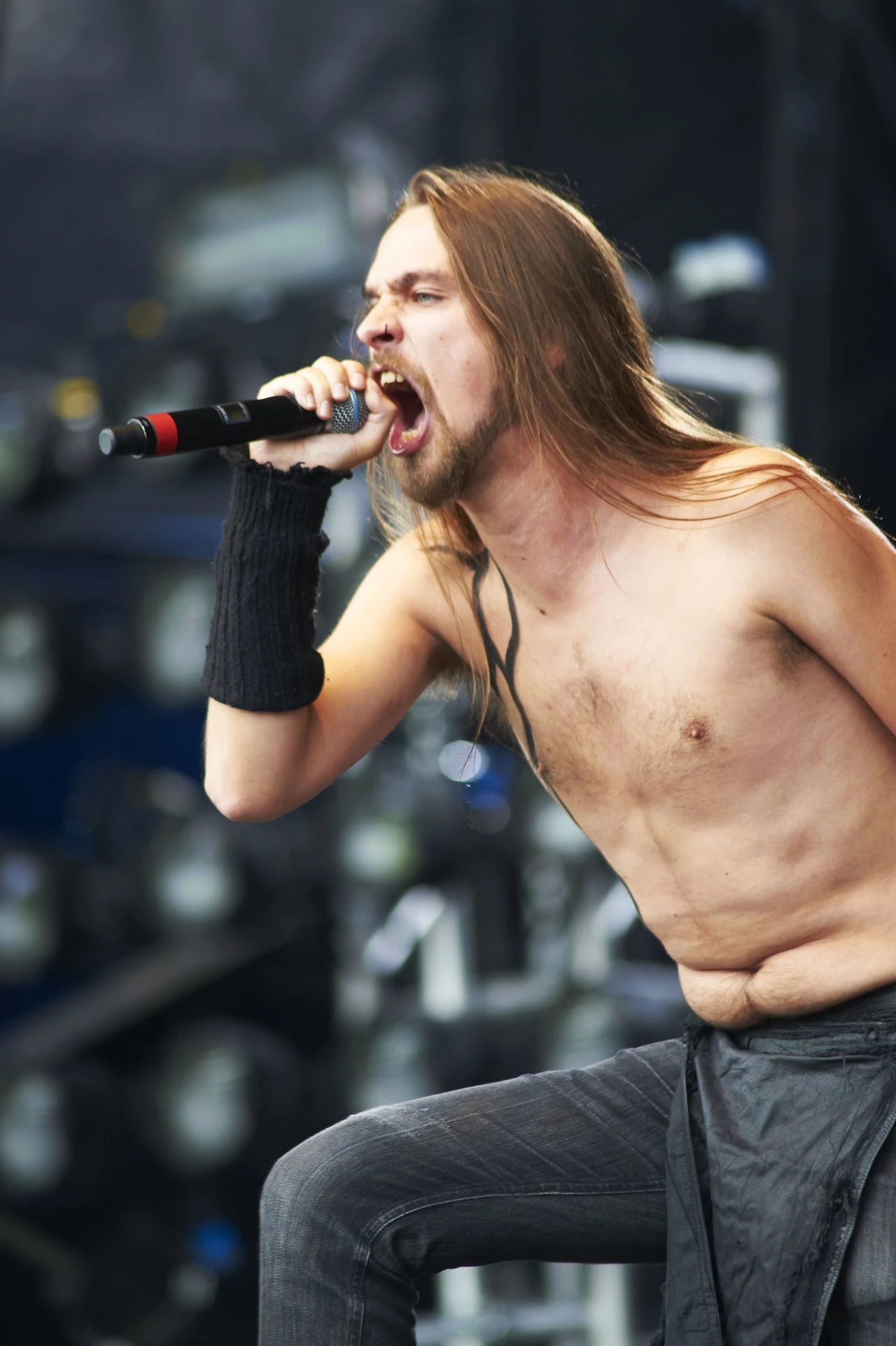Mathias "Vreth" Lillmåns (Finntroll) w akcji Mathias "Vreth" Lillmåns (Finntroll) w akcji