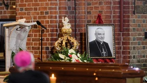 Uroczystości pogrzebowe kard. Zenona Grocholewskiego w bazylice archikatedralnej Św. Apostołów Piotra i Pawła w Poznaniu