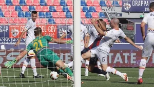 Kadr z meczu Bologna - Lecce