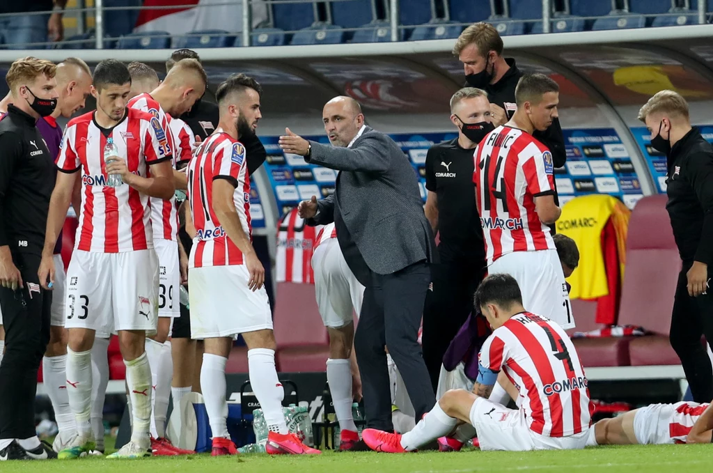 Piłkarze Cracovii i trener klubu Michał Probierz Piłkarze Cracovii i trener klubu Michał Probierz