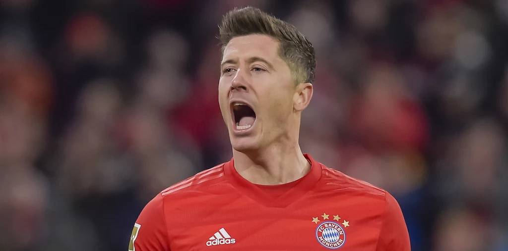 Rok wcześniej tego zaszczytu dostąpił Robert Lewandowski. Obaj gracze jednak uniknęli skomplikowanych urazów, w odróżnieniu od ich kolegów z boiska. Rok wcześniej tego zaszczytu dostąpił Robert Lewandowski. Obaj gracze jednak uniknęli skomplikowanych urazów, w odróżnieniu od ich kolegów z boiska.