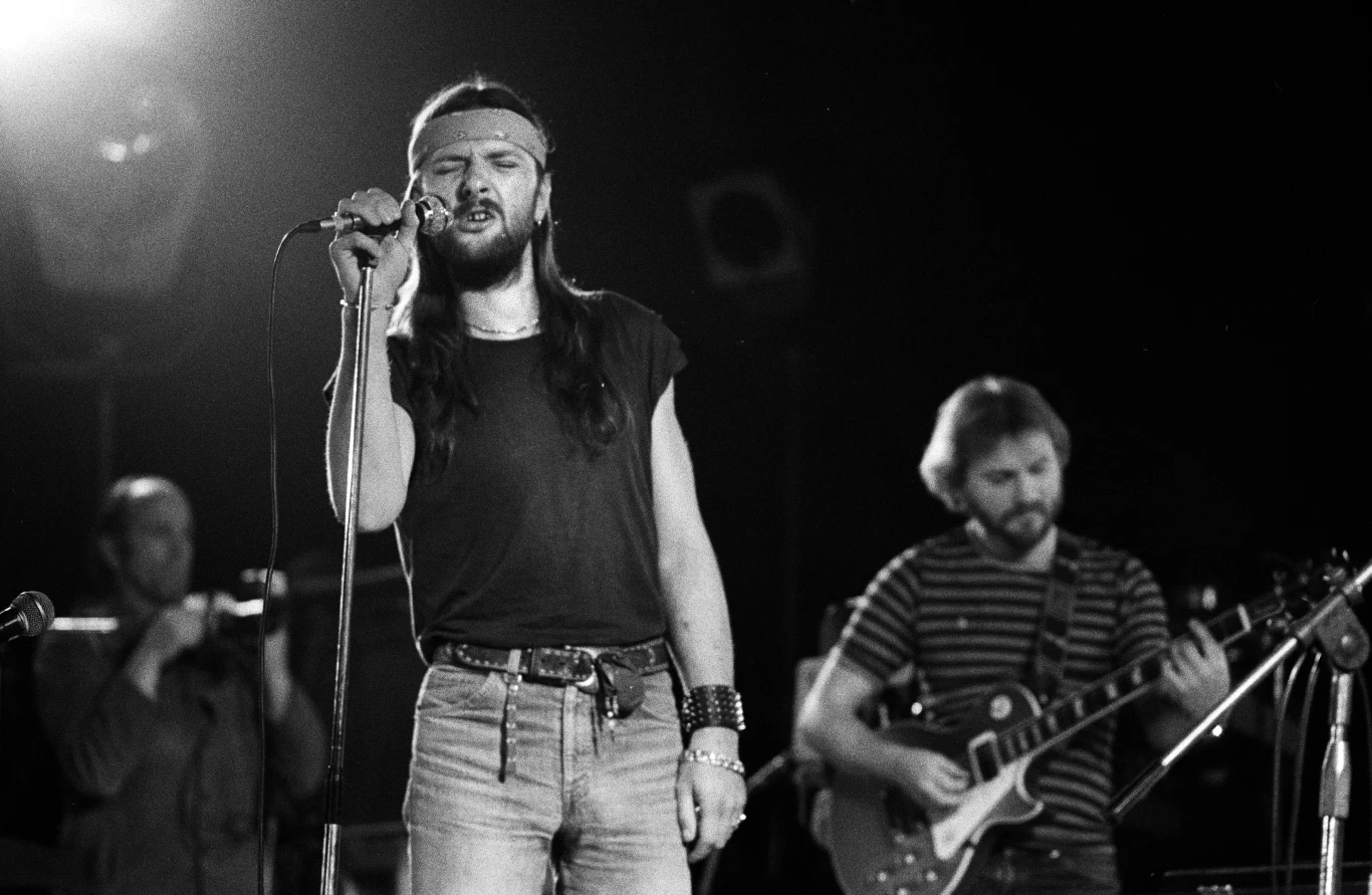 Rysiek Riedel z grupą Dżem w 1985 r. Rysiek Riedel z grupą Dżem w 1985 r.