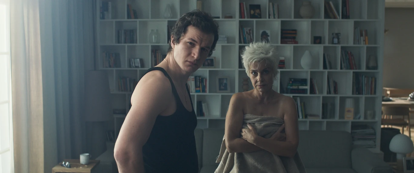 Za jego reżyserię odpowiada Małgorzata Szumowska we współpracy z Michałem Englertem. Film powstał w oparciu o ich wspólny scenariusz. Za jego reżyserię odpowiada Małgorzata Szumowska we współpracy z Michałem Englertem. Film powstał w oparciu o ich wspólny scenariusz.