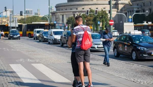 Hulajnogi szaleją, a przepisów jak nie było tak nie ma 