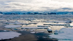 Topniejące lodowce Arktyki odsłaniają nowe źródła metanu