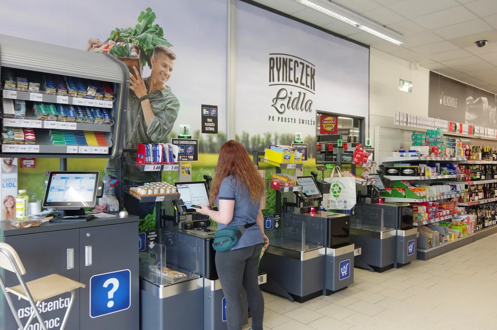 Niemiecki sklep dyskontowy Lidl - kasy samoobslugowe