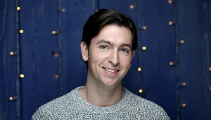 Nicholas Braun wszystkie ewentualne zyski ze swojego teledysku przekaże na wsparcie organizacji walczących z koronawirusem