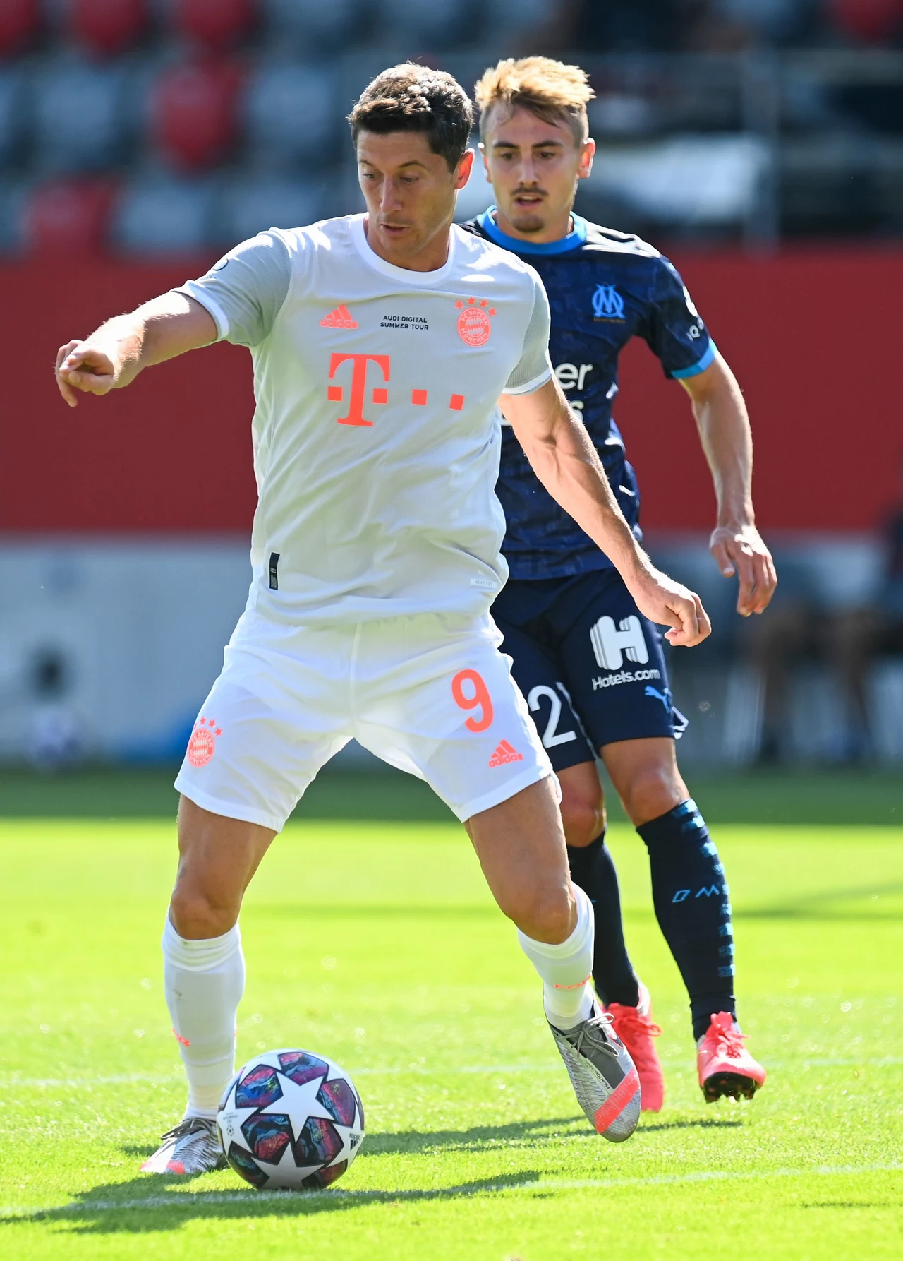 Robert Lewandowski podczas sparingu z OM