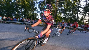 Katarzyna Niewiadoma (na pierwszym planie)