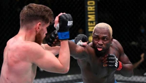 Derek Brunson (z prawej) łatwo pokonał Edmena Shahbazyana