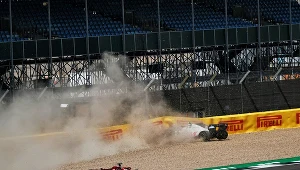 Rozbity bolid Kevina Magnussena