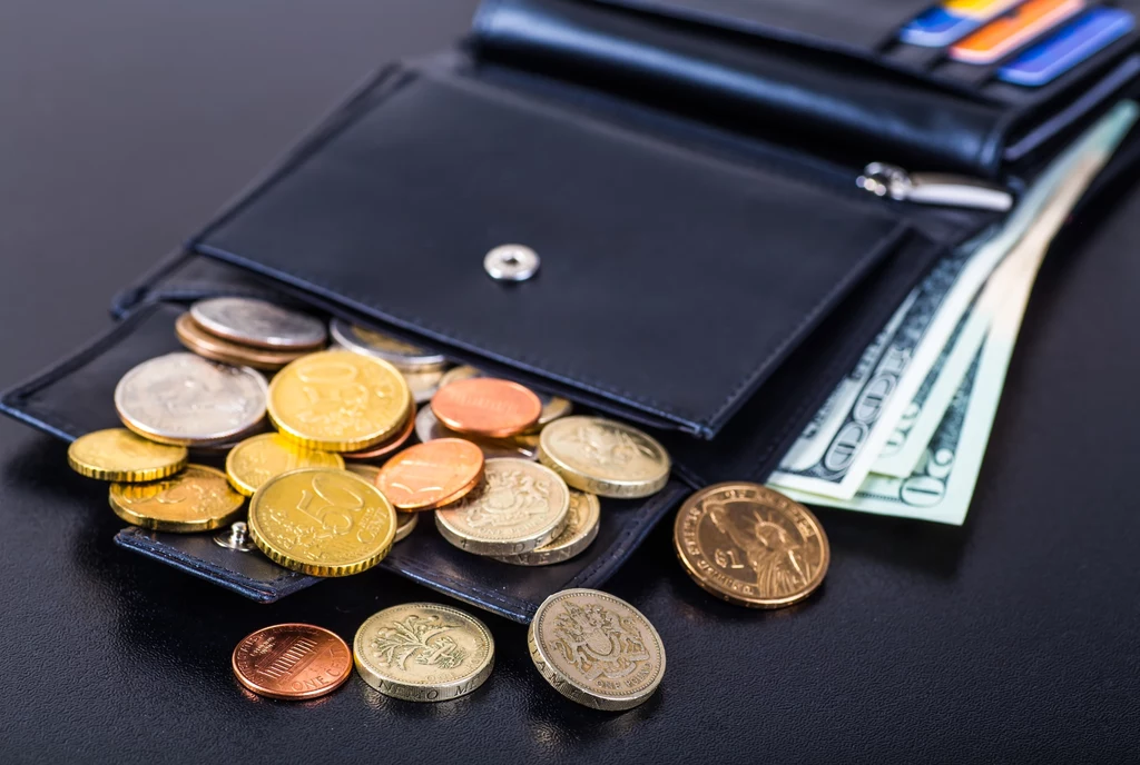 Urlopowicze muszą uważać na bezpieczeństwo swoich finansów i danych...