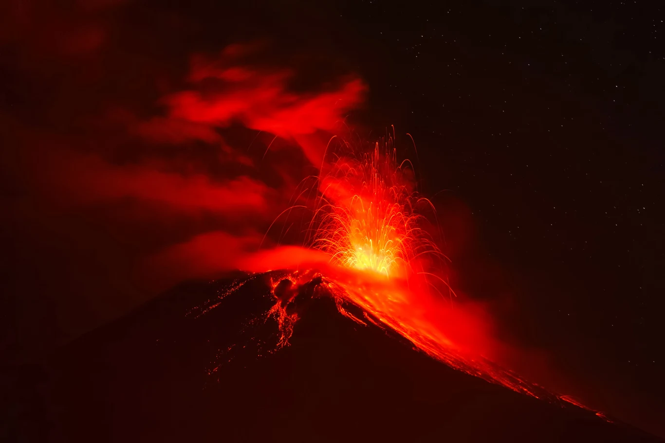 Niektóre wulkany mogą nie wykazywać objawów zbliżającej się erupcji Niektóre wulkany mogą nie wykazywać objawów zbliżającej się erupcji