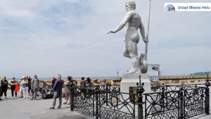 Hel: 22-latek uszkodził figurę Neptuna