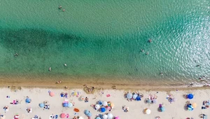 W czym na plażę? Najmodniejsze kostiumy kąpielowe