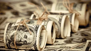 Dolar jest obecnie najtańszy od czerwca 2021 roku