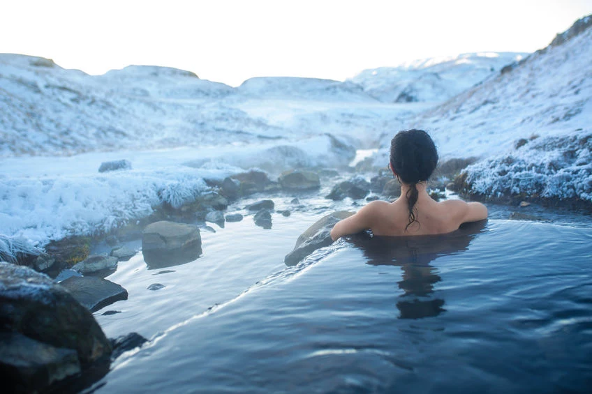 Islandczycy kąpieli zażywają o każdej porze roku 
