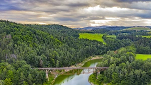 Most kolejowy nad Jeziorem Pilchowickim (29.07.2020)