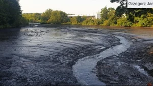 Pękła tama na rzece Mrożycy. O krok od powodzi w Głownie 