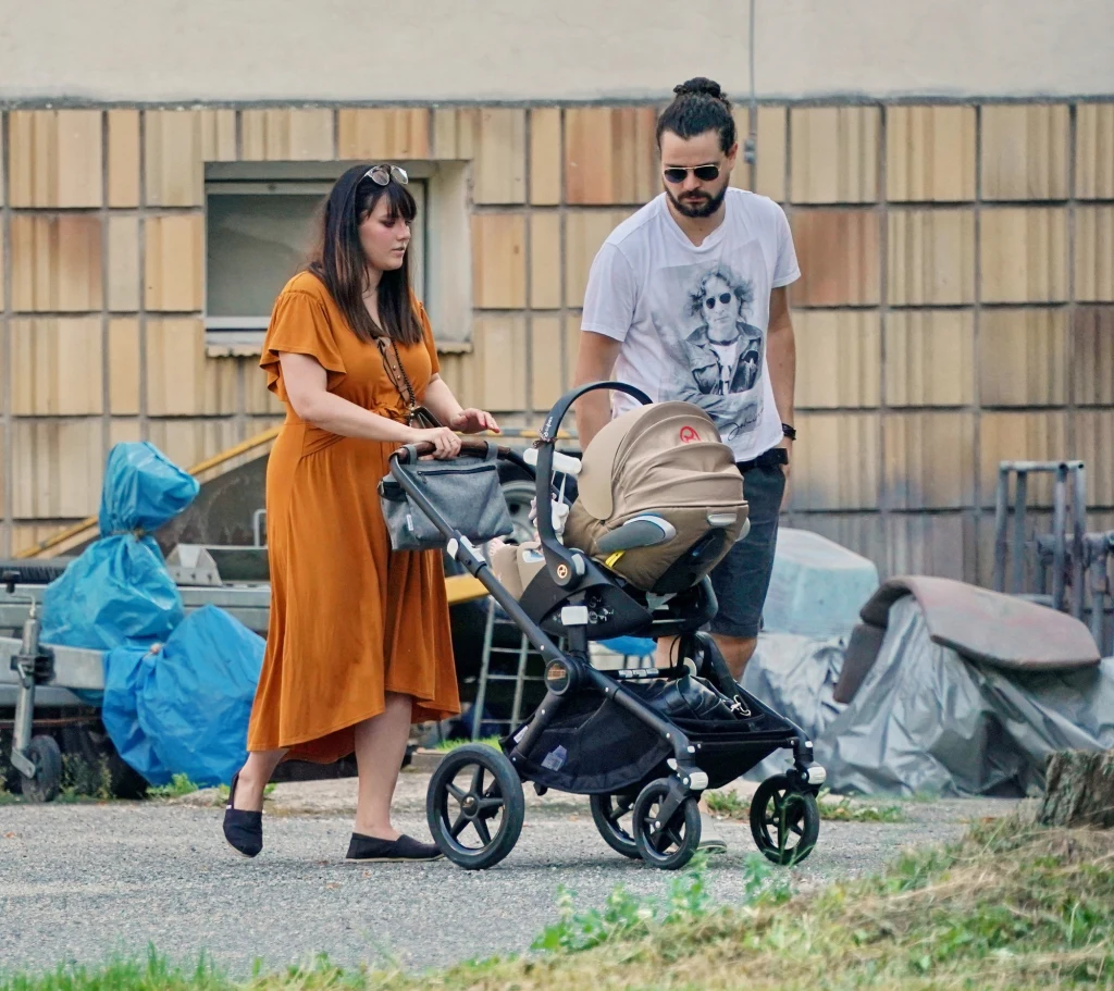 Ewa Farna z mężem i dzieckiem, fot. StarHunter