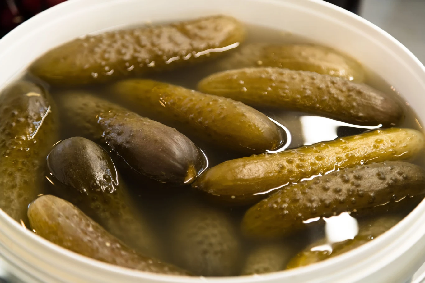 Jedzenie kiszonek przed ważną randką nie jest najlepszym pomysłem - twierdzi doktor Magdalena Cubała-Kucharska 