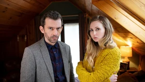 Piotr Głowacki i Justyna Wasilewska na planie serialu "Nieobecni"