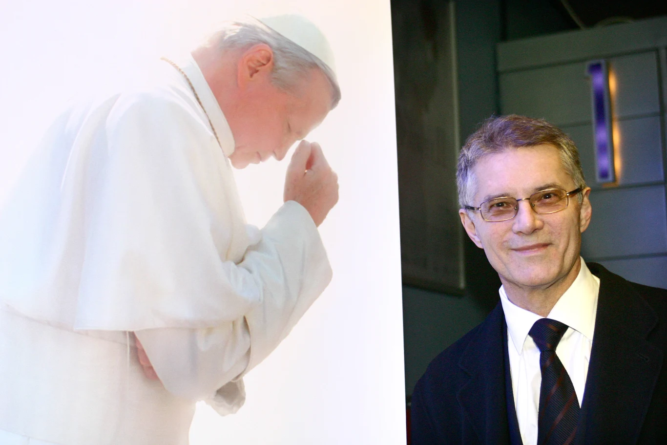 Według Kolbergera jednym z najważniejszych zadań aktorskich w jego karierze było powierzenie mu przez Telewizję TVN przeczytania testamentu papieża Jana Pawła II w czasie żałoby po jego śmierci w kwietniu 2005 r.

Kolberger podkładał głos pod postać Jana Pawła II w polskiej wersji biograficznego filmu "Jan Paweł II" w reżyserii Johna Kenta Harrisona. Był również narratorem filmu "Tryptyk rzymski", opartego na tekście poematu Jana Pawła II.