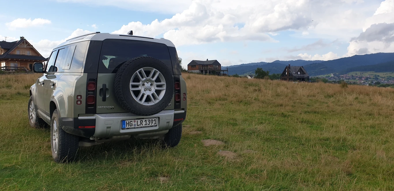 Land Rover Defender 2020 na zdjęciach
