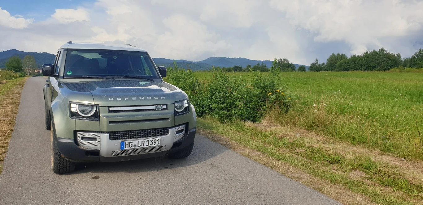 Land Rover Defender 2020 na zdjęciach