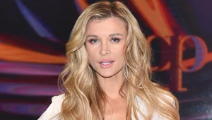 Ponadczasowe spodnie. Joanna Krupa je ma