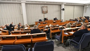 Senatorowie na sali obrad podczas posiedzenia Senatu