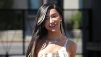 Niedawno YouTuberka została przyłapana przez fotoreporterów przed studiem w Hollywood. Nikita Dragun miała na sobie bardzo oryginalną kreację, która sporo odsłaniała. 