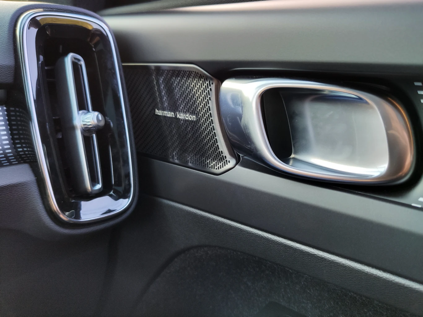 Volvo XC40 Recharge T5