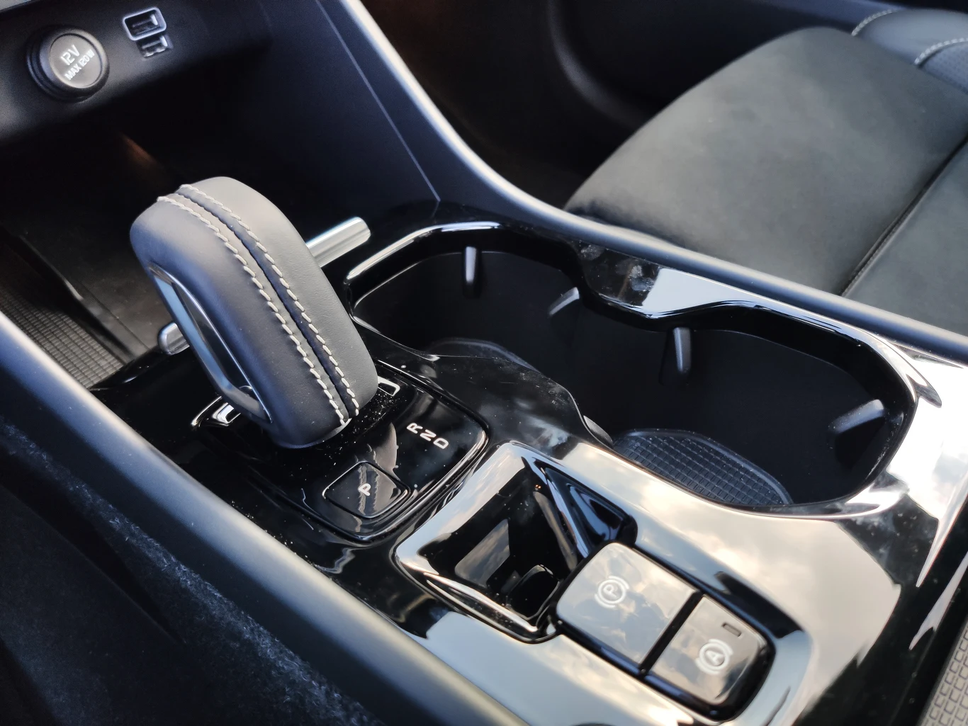 Volvo XC40 Recharge T5