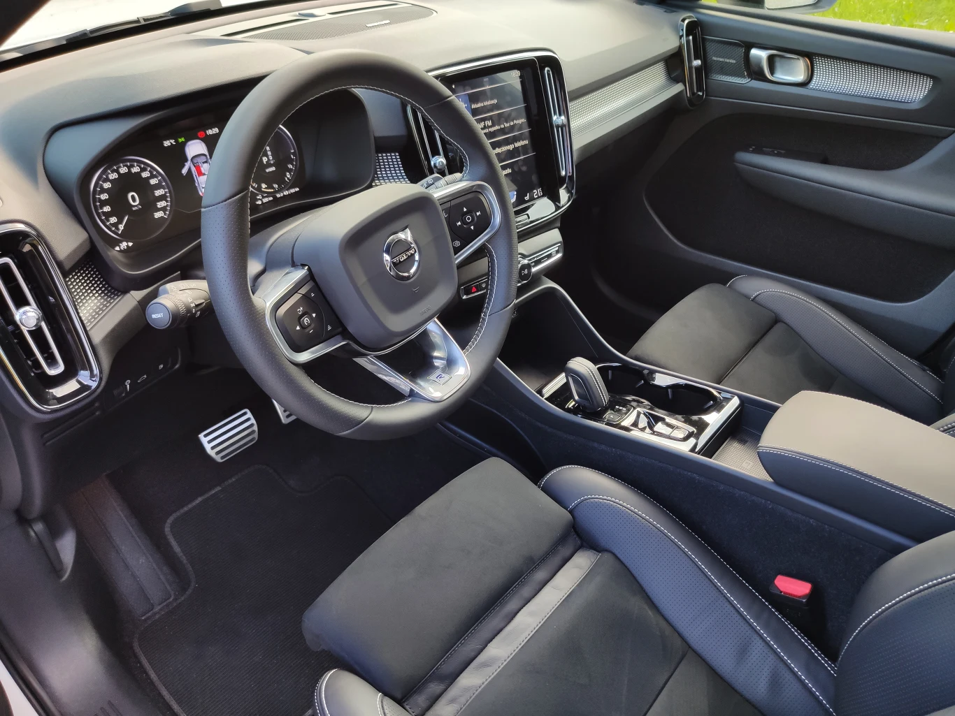 Volvo XC40 Recharge T5
