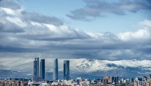 Z powodu pandemii koronawirusa w Hiszpanii przestało pracować 4,7 mln osób. Nz. Madryt