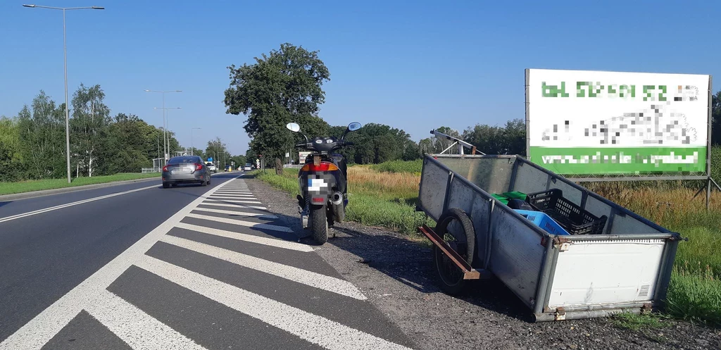 Przyczepkę szybko wyciągnięto, ale nie miał już kto prowadzić...