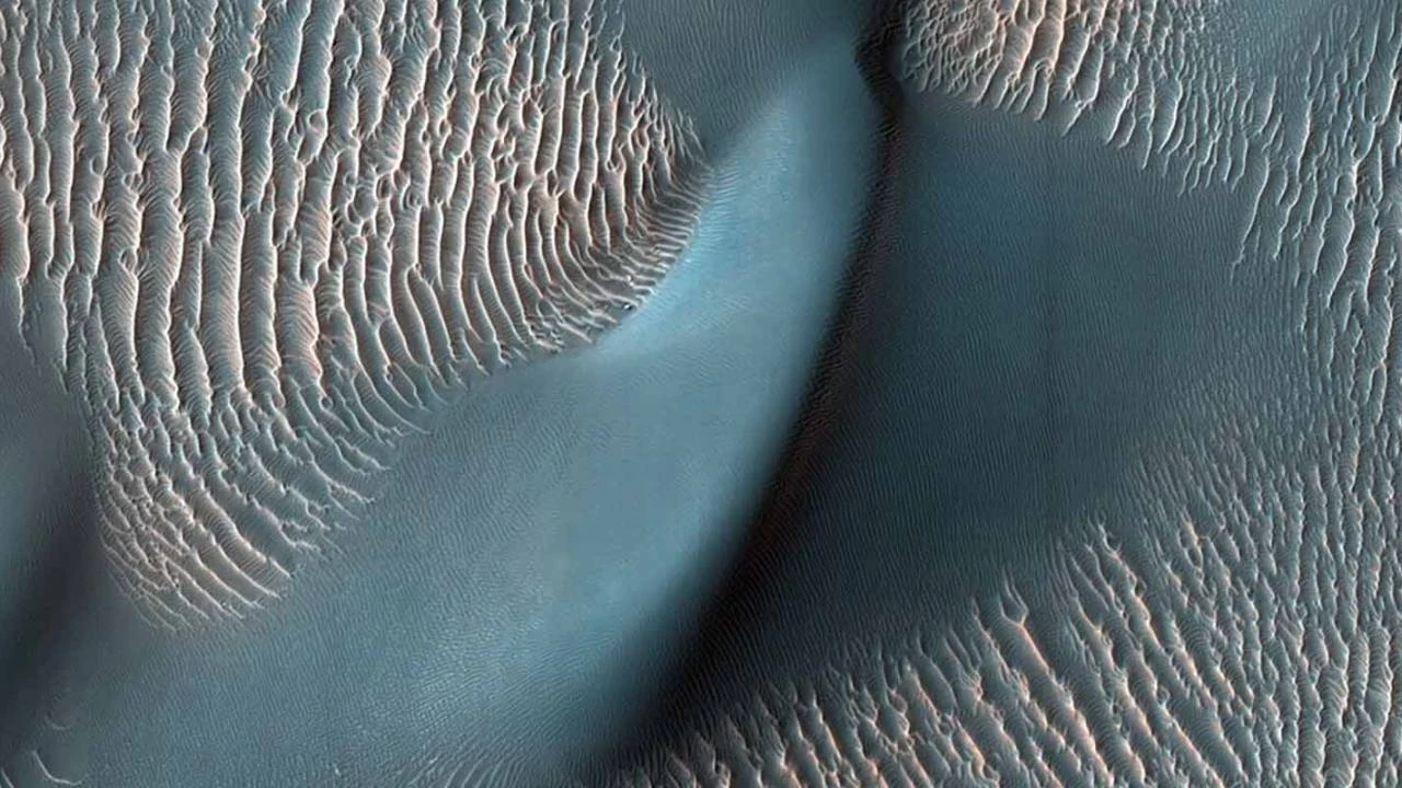 NASA udostępnia nowe zdjęcia Marsa NASA udostępnia nowe zdjęcia Marsa