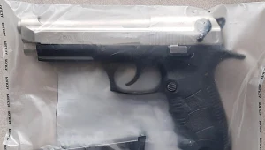 Na szczęście w pistolecie była amunicja hukowa