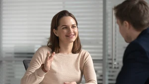 Firmy rekrutujące pracowników zza wschodniej granicy liczą, że w wyniku protestów na Białorusi jej władze zniosą ograniczenia wyjazdów za granicę