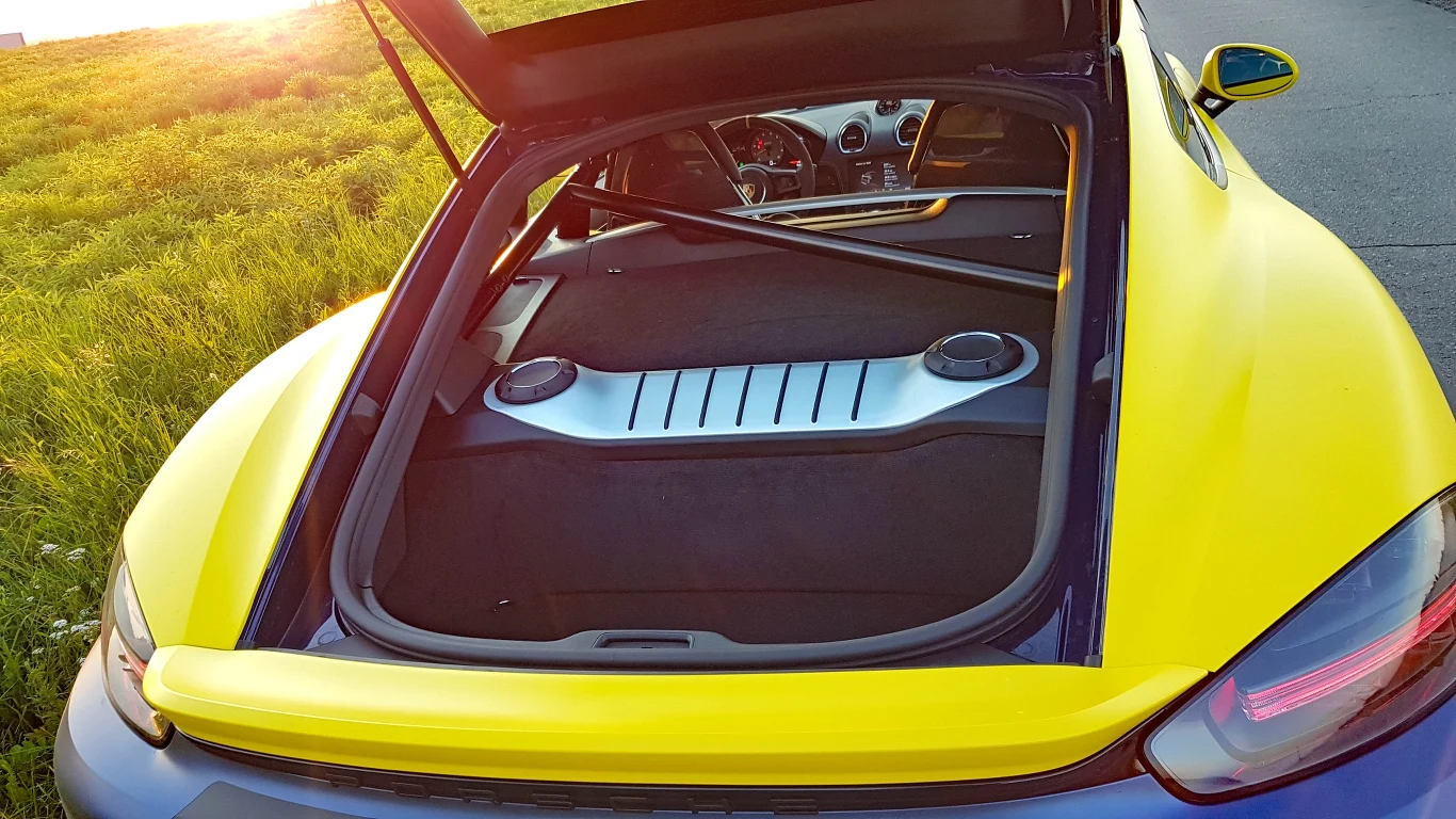 Porsche 718 Cayman GT4 Porsche 718 Cayman GT4