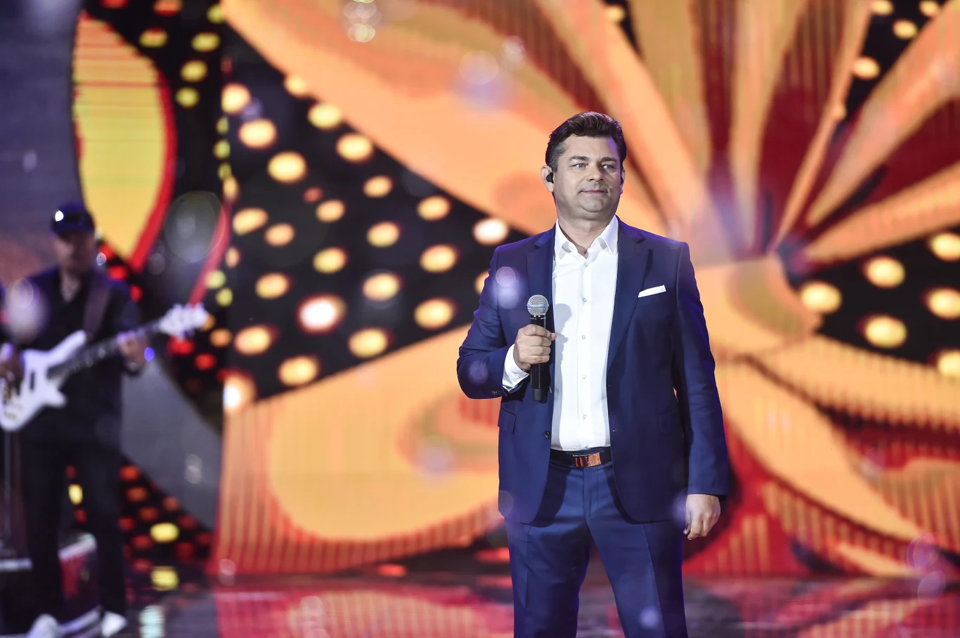 Zenek Martyniuk jest częstym gościem na imprezach TVP Zenek Martyniuk jest częstym gościem na imprezach TVP