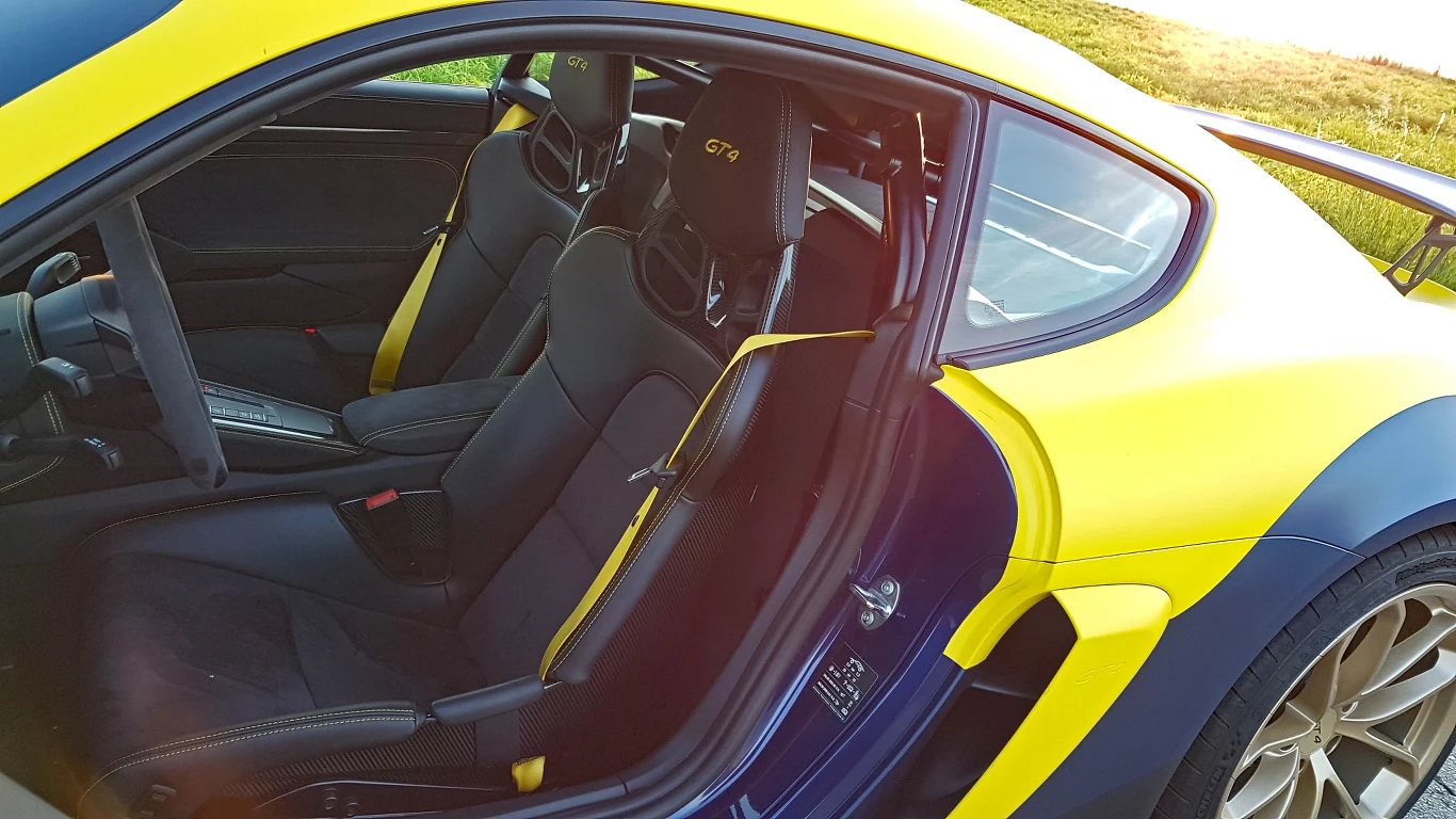 Porsche 718 Cayman GT4 Porsche 718 Cayman GT4