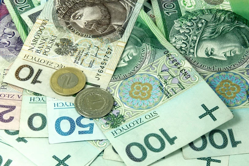 Minimalne wynagrodzenie od 1 stycznia 2021 r. - 2,8 tys. zł. 