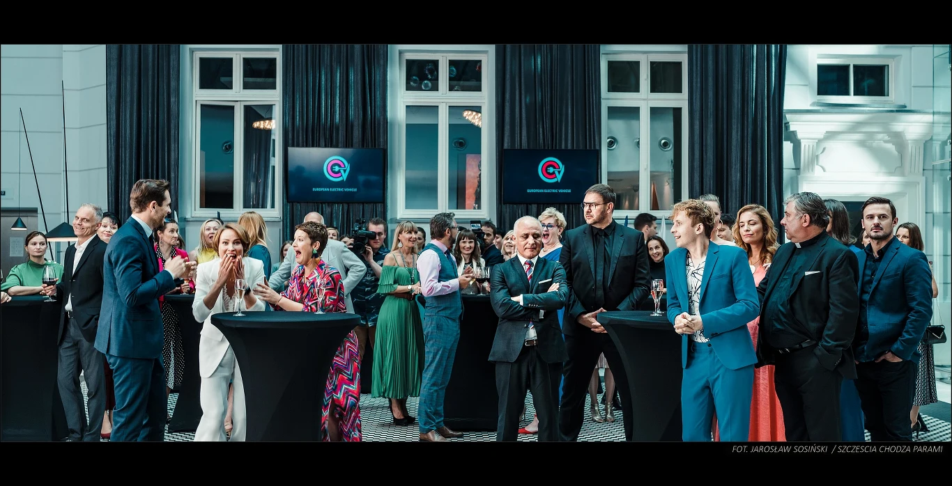 W obsadzie produkcji znaleźli się także Aleksandra Domańska, Krzysztof Czeczot, Maria Pakulnis, Piotr Machalica, Antoni Królikowski, Klaudia Halejcio, Jacek Beler i Elżbieta Zającówna.  