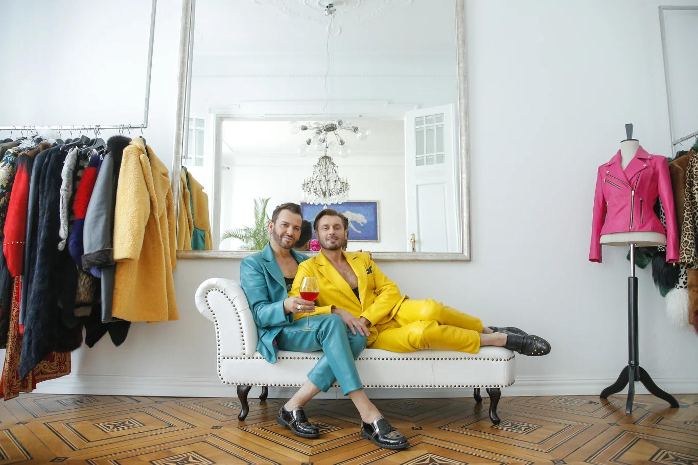 "Żyjemy tak, jak chcemy, po swojemu - to dla mnie oznacza "królewskie życie". Żyjemy na własnych warunkach, choć to bywa bardzo trudne" - dodaje Rafał. 